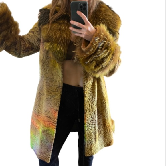 RARE vtg 1970s 100% authentic lamb skin Racoon Fur trim Yellow coat Penny lane - Picture 3 of 15